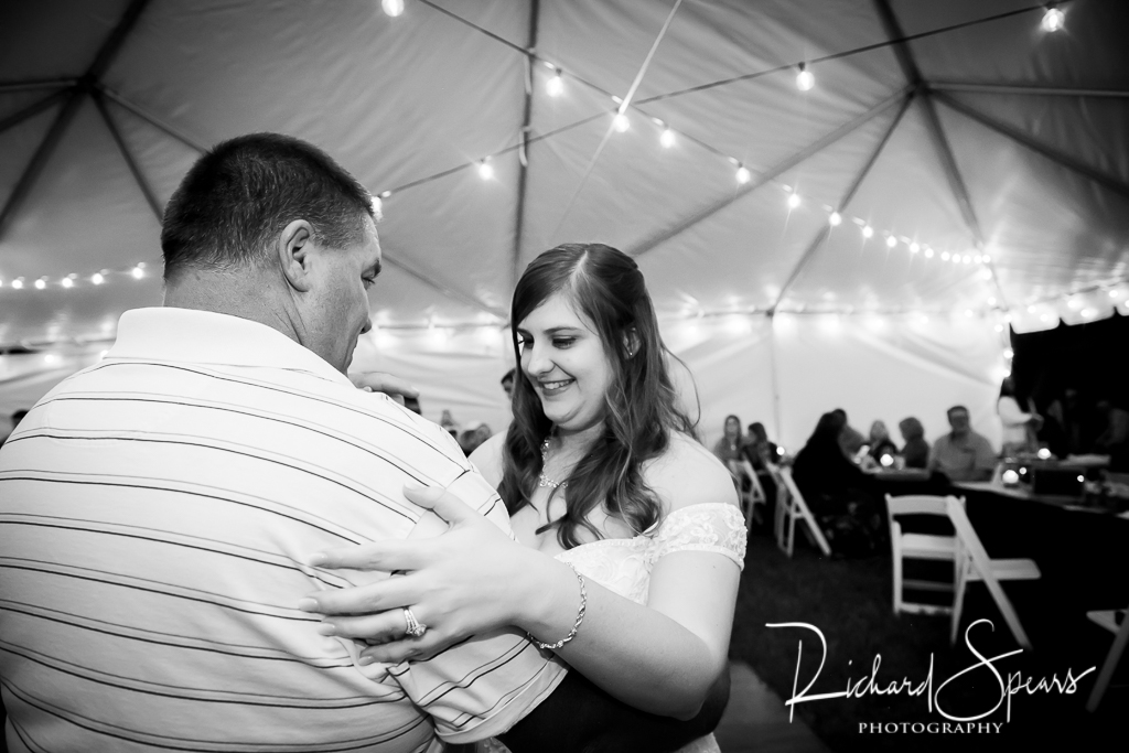 San Antonio Wedding Photographer captures father daughter dance